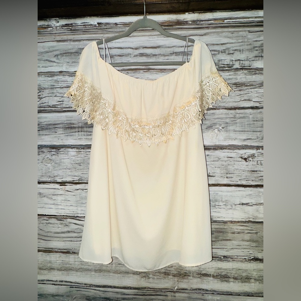 Sage Brand Cream Off the Shoulder Flowy Dress Size Medium